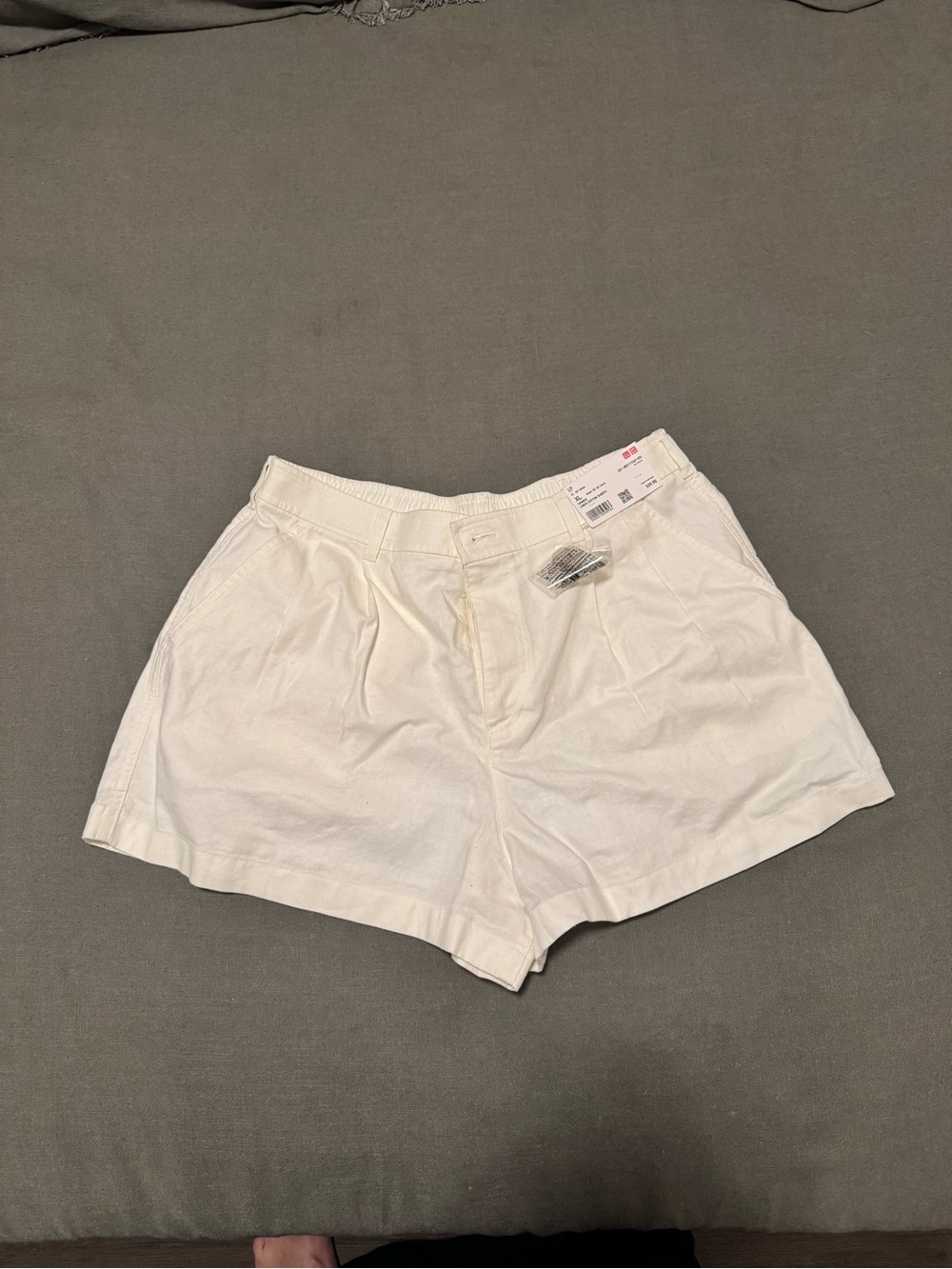 UNIQLO Women's White High-Rise Casual Shorts
